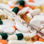 thermometer-headache-pain-pills-139398
